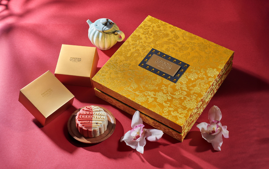 various sets of mooncakes to gift this mid-autumn festival season