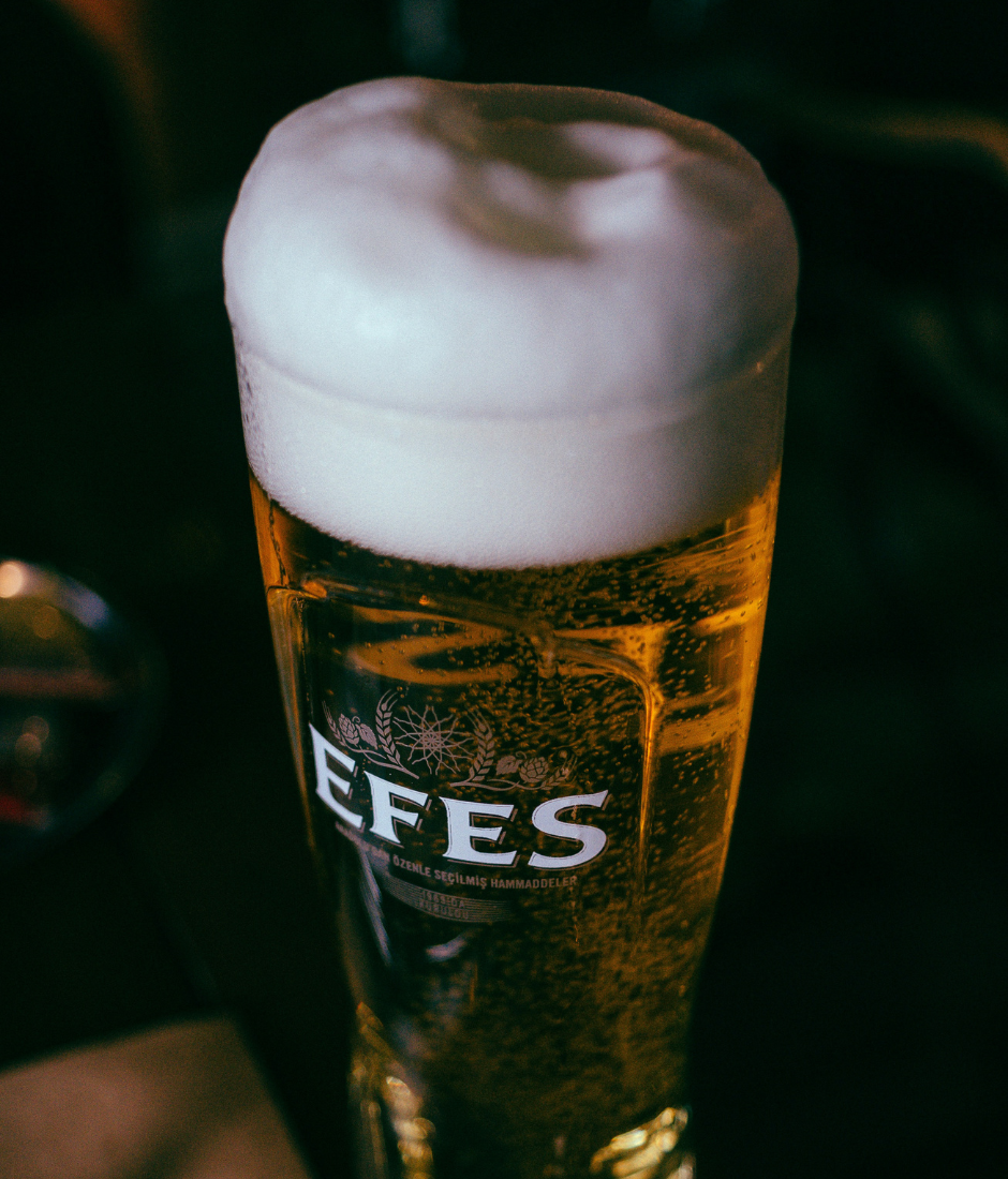 beer foam/head enhances the flavour