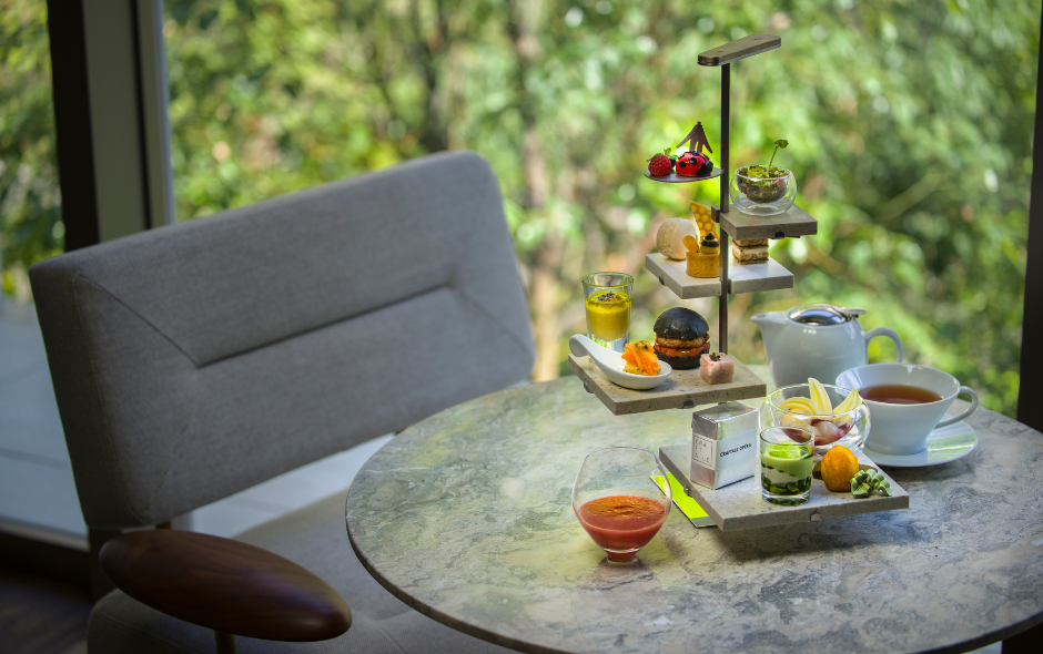 Afternoon Tea at the UPSTAIRZ Lounge in Zentis Osaka