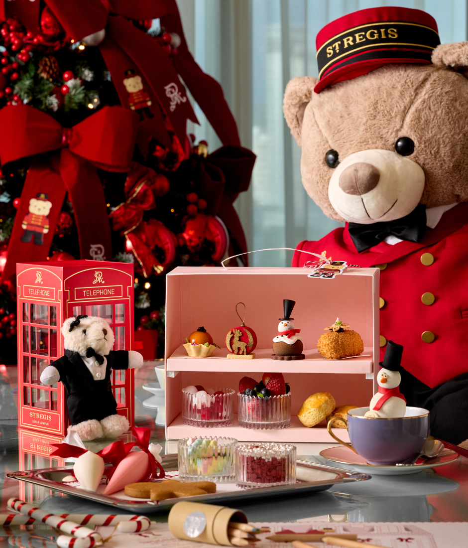 The St. Regis Kuala Lumpur offers a lovely Christmas afternoon tea