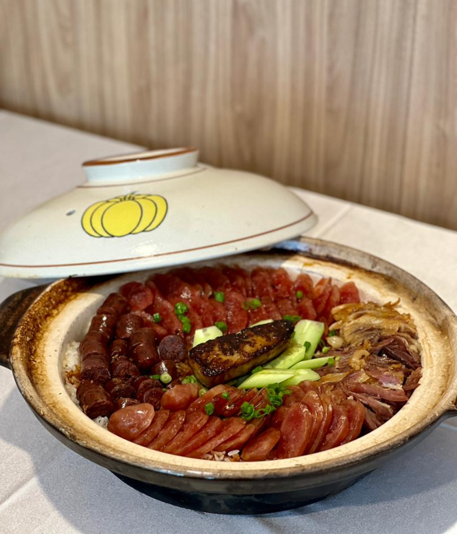 Oversea restaurant claypot rice