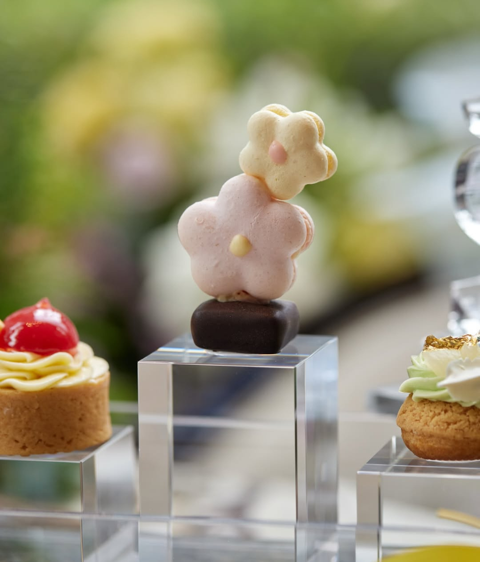 an afternoon tea reminiscent of spring, with the themes of fresh blooms all around